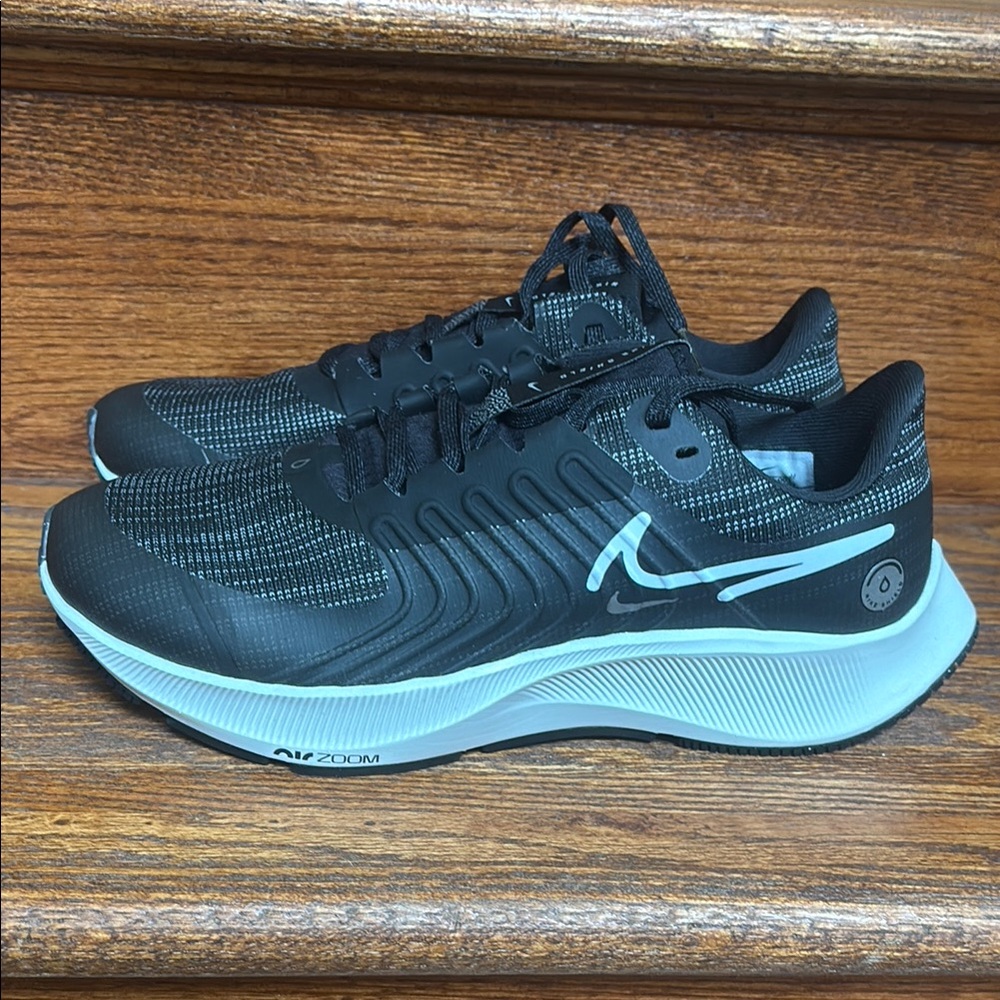 NEW Nike Black and Gray Air Pegasus 38